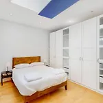 Spacious 2 Bedroom Flat With Garden In Acton