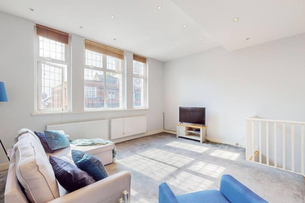Spacious 2 Bedroom Flat With Garden In Acton * Londra